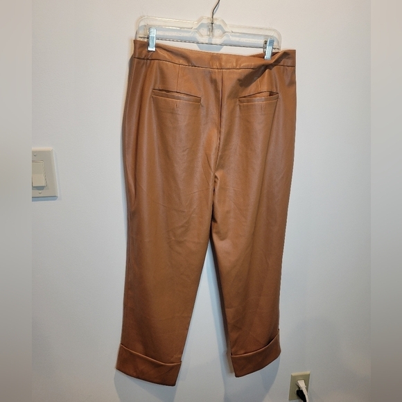 Trina turk size m vegan leather nutmeg colored cuffed pants - Picture 2 of 7